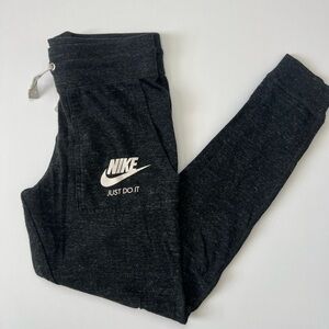 NIKE ‘Just Do It’ Gray Stretch Lightweight Joggers Lounge Pants Womens SZ XS